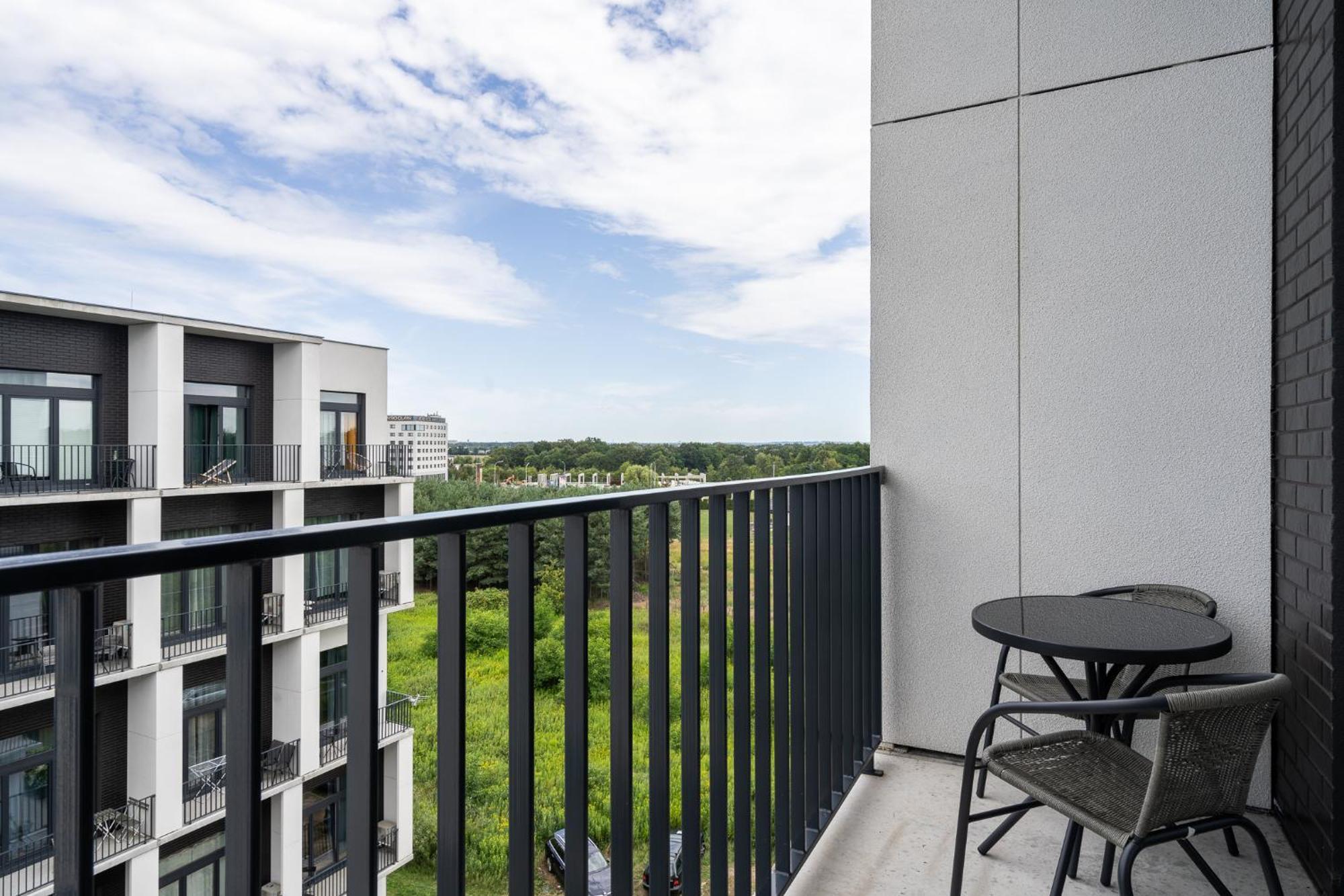Rentplanet - Apartamenty Zarembowicza Wrocław Extérieur photo